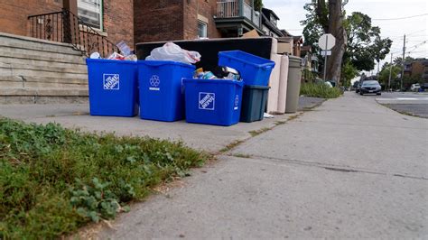 ottawa garbage collection this week|Ottawa garbage: Ottawa to limit households to 3.